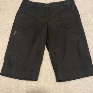 Women's Izod Black Golf Capris